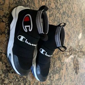 Boys youth size 5 champion shoes black
